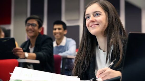 Business Management (BSc) including Foundation Year